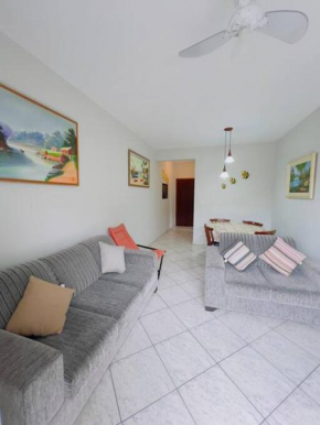 Apê grande estilo casa 3 quartos no Centro de Ubatuba